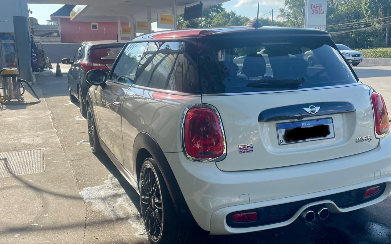 imagem-https://www.socarrao.com.br/sc-vehicle-images-prod/1318566/1778459704037-SU1HXzY3MjAuanBlZw.jpeg