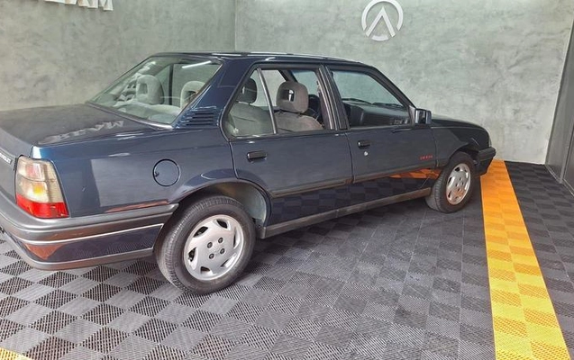 imagem-https://www.socarrao.com.br/sc-vehicle-images-prod/13249/1785248383901-6661207_2_B_7edc1c6a57.jpeg