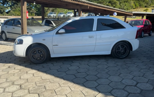 imagem-https://www.socarrao.com.br/sc-vehicle-images-prod/1325965/1779916775844-kDHPaRmzQOfDIA0Lc0pKP9nuv10U0Ci7.jpg