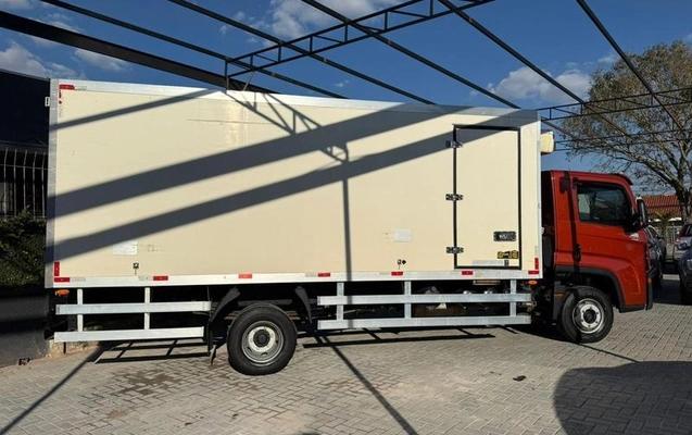 imagem-https://www.socarrao.com.br/sc-vehicle-images-prod/13261/1788276114870-7105410_3_B_8e263ca017.jpeg