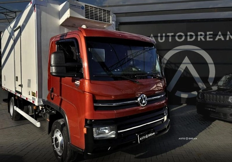 Volkswagen 11-180 2018 Laranja — foto 1 de 3