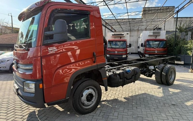 imagem-https://www.socarrao.com.br/sc-vehicle-images-prod/13266/1788353386110-7151430_0_B_8fc292fbbc.jpeg