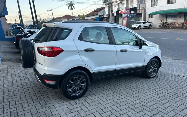 imagem-https://www.socarrao.com.br/sc-vehicle-images-prod/1326696/1786396410677-2d189d71-6898-4ede-9aeb-5dbb2b64b210.jpeg