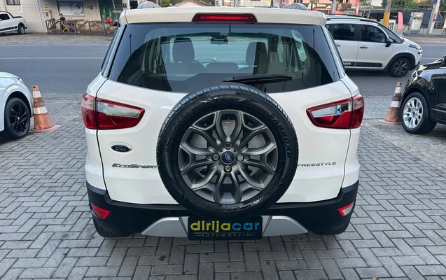 imagem-https://www.socarrao.com.br/sc-vehicle-images-prod/1326696/1786396410679-89f60205-75f4-43e5-90c7-c8d5a32d1bac.jpeg