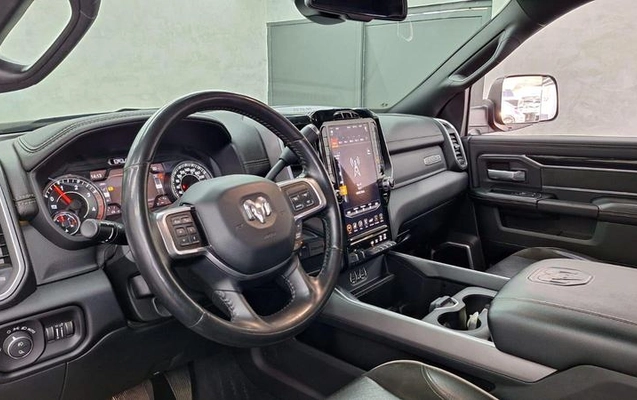 imagem-https://www.socarrao.com.br/sc-vehicle-images-prod/13272/1787919589354-5575108_1_B_978dfee98d.jpeg