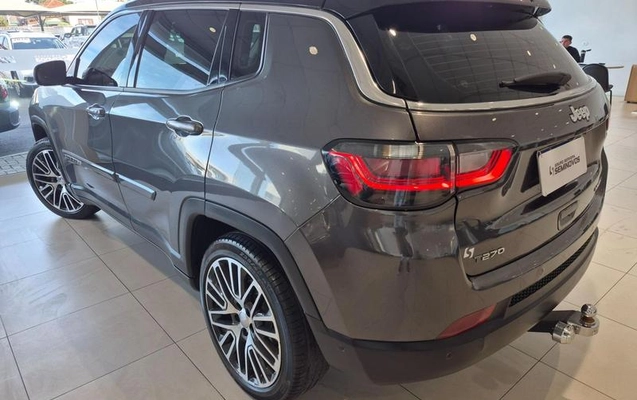 imagem-https://www.socarrao.com.br/sc-vehicle-images-prod/1327568/1787055888468-8074857_3_B_25c4d63be2.jpeg