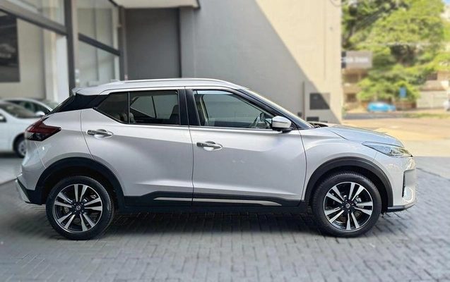 imagem-https://www.socarrao.com.br/sc-vehicle-images-prod/1327675/1778507957879-8074879_4_B_ae6317806f.jpeg