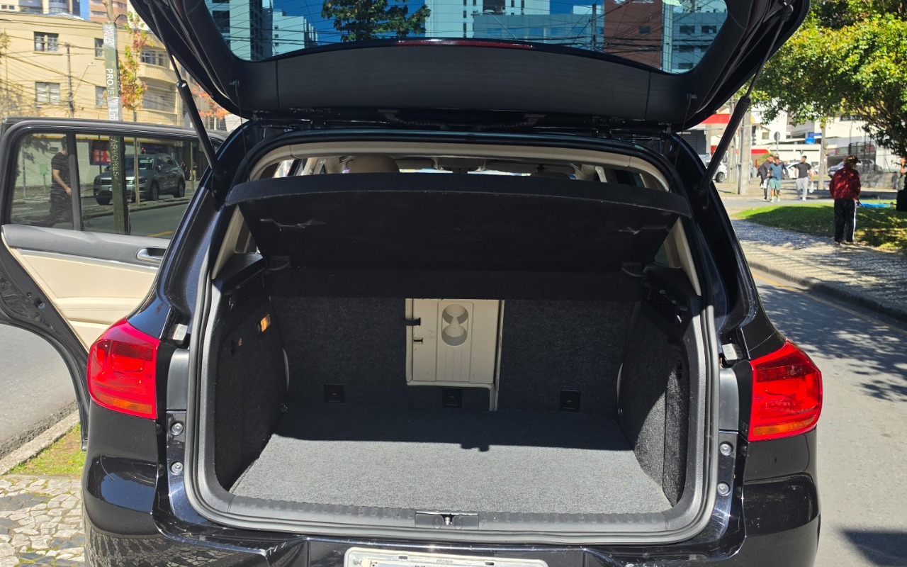 Volkswagen Tiguan 2012 Preto — foto 1 de 3