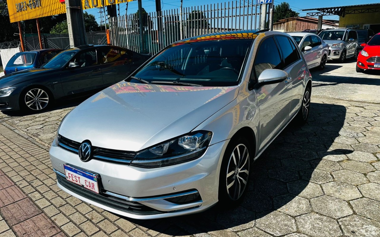 Volkswagen Golf Comfort. 200 TSI 1.0 Flex 12V Aut. na cor Prata em Pinhais / PR - 1327992