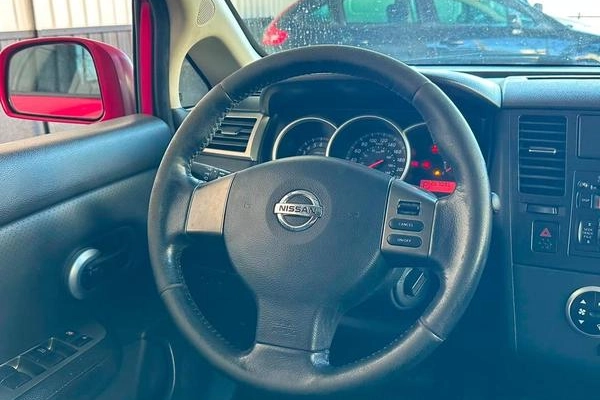 imagem-https://www.socarrao.com.br/sc-vehicle-images-prod/1330583/1789071614859-8075421_14_B_e35d5db23d.jpeg