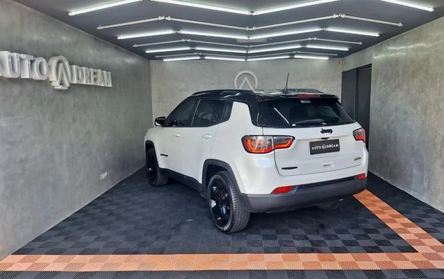 imagem-https://www.socarrao.com.br/sc-vehicle-images-prod/13318/1785248439525-7767283_3_B_08cec5db99.jpeg