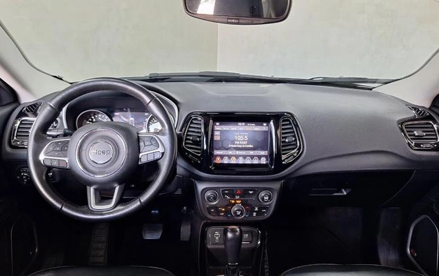 imagem-https://www.socarrao.com.br/sc-vehicle-images-prod/13318/1785248439526-7767283_10_B_a0fe90f391.jpeg