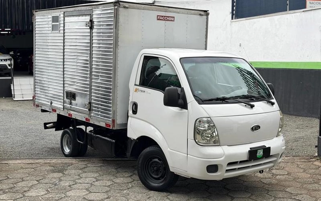 imagem-https://www.socarrao.com.br/sc-vehicle-images-prod/1332659/1789072274578-8074953_17_B_a4187e3e84.jpeg