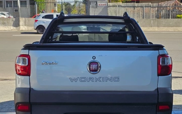imagem-https://www.socarrao.com.br/sc-vehicle-images-prod/1333533/1778517311450-MjhjMzk1ZDktNDliYS00MTkxLThmNTEtNmM3YWNhODU5ZTRiLmpwZw.jpg