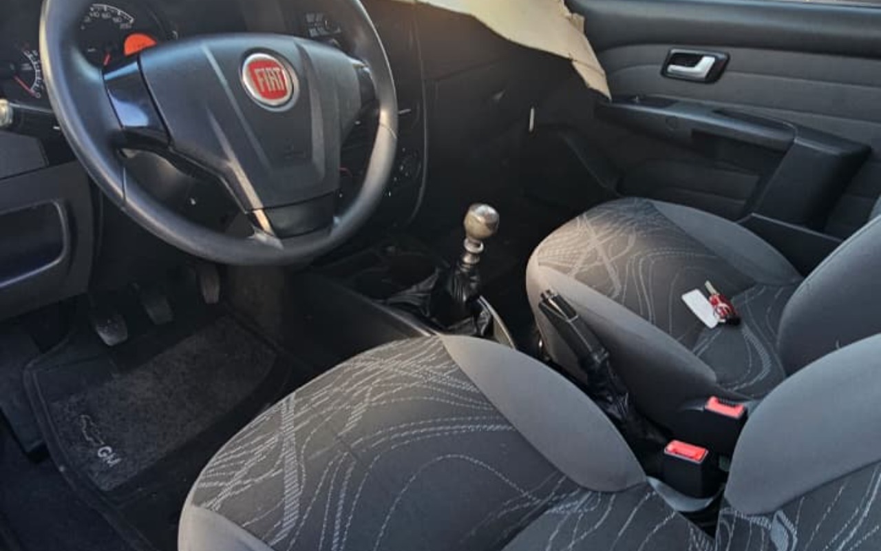 imagem-https://www.socarrao.com.br/sc-vehicle-images-prod/1333533/1778517311634-OWEzZmMxNmItNGQzOS00ZTNkLTgyOTctNjI4YmQ5Yjg4MWNmLmpwZw.jpg