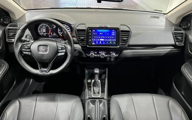 imagem-https://www.socarrao.com.br/sc-vehicle-images-prod/1333823/1781729116060-8075830_9_B_a6cd0cad8d.jpeg