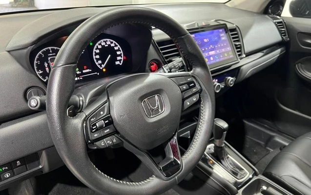imagem-https://www.socarrao.com.br/sc-vehicle-images-prod/1333823/1781729116061-8075830_12_B_cfd1e35fef.jpeg