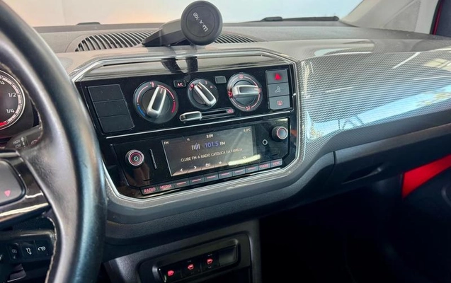 imagem-https://www.socarrao.com.br/sc-vehicle-images-prod/1335930/1781284162585-8069828_8_B_d973565da3.jpeg