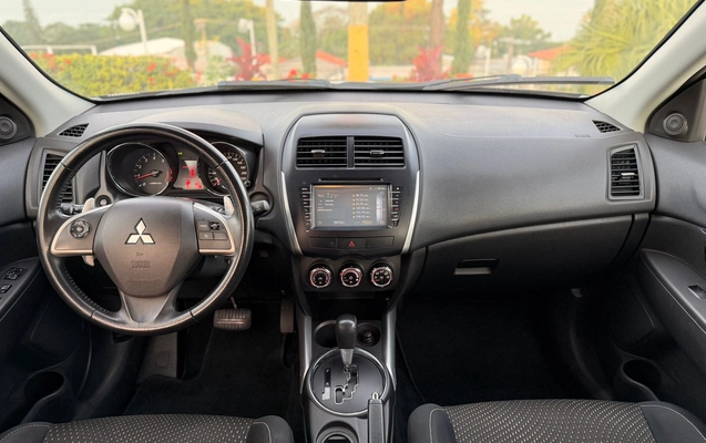 imagem-https://www.socarrao.com.br/sc-vehicle-images-prod/1337042/1778523410493-003_3e1d14151e7dd0acf1289649fa6376e5.jpeg