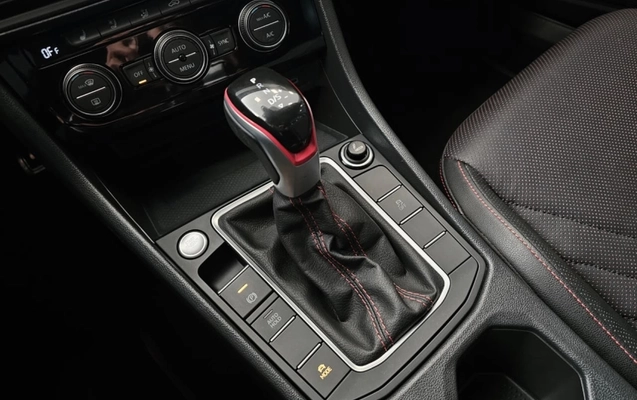 imagem-https://www.socarrao.com.br/sc-vehicle-images-prod/1337391/1789677827888-a4JgY0uqI45M27fEVY232qFF5xVNlSkB.jpg
