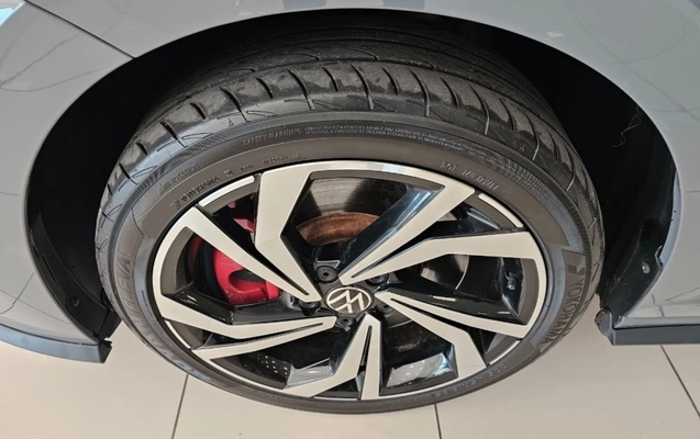 imagem-https://www.socarrao.com.br/sc-vehicle-images-prod/1337391/1789677827896-HJoBg2VrBqIQjQixwlpMpt5jeBUs6KJC.jpg