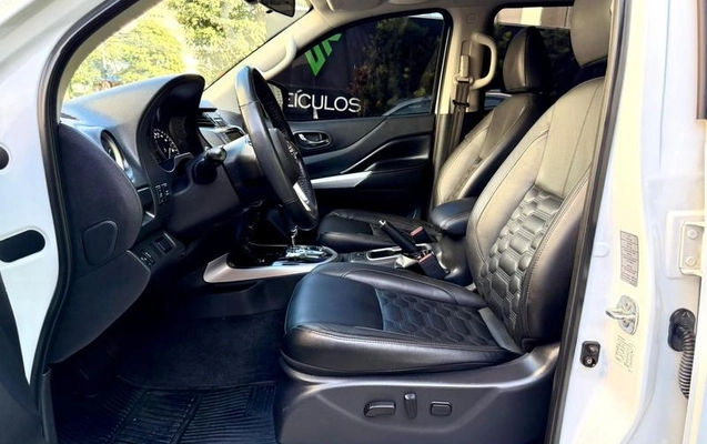 imagem-https://www.socarrao.com.br/sc-vehicle-images-prod/1339195/1787084431890-8076845_14_B_df83b16d80.jpeg