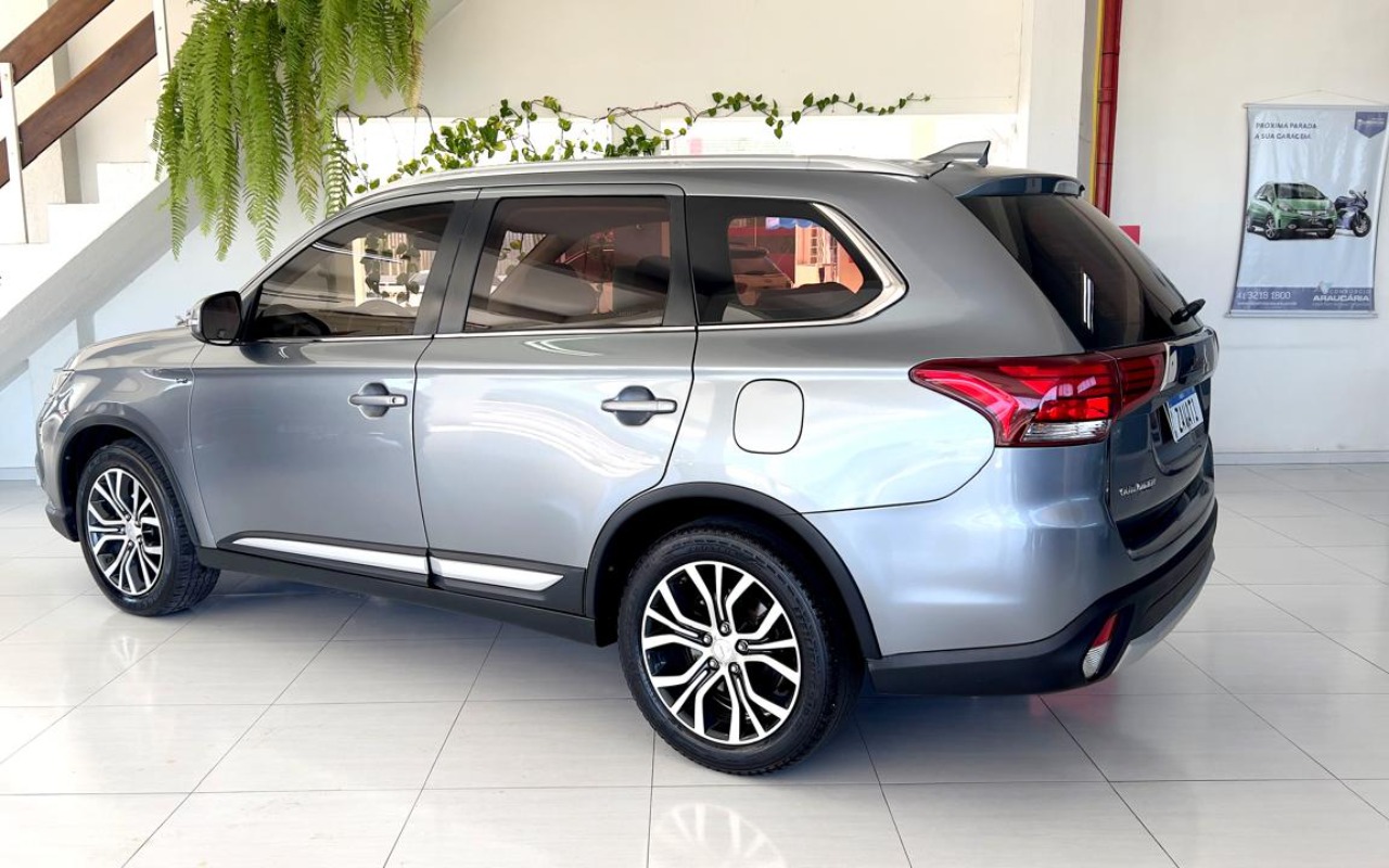 imagem-https://www.socarrao.com.br/sc-vehicle-images-prod/1339447/1778527195601-Mi5qcGVn.jpeg