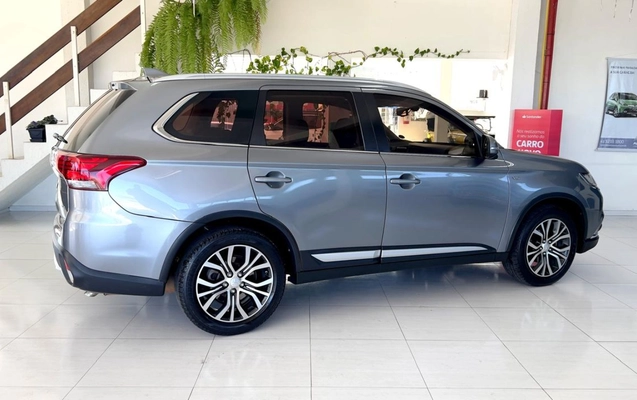 imagem-https://www.socarrao.com.br/sc-vehicle-images-prod/1339447/1778527195688-Ni5qcGVn.jpeg