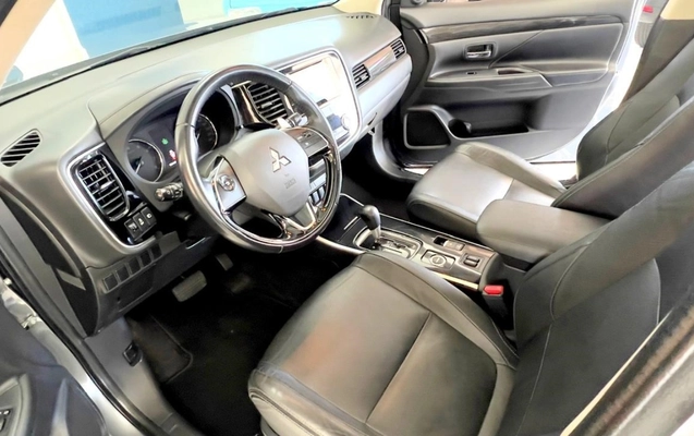 imagem-https://www.socarrao.com.br/sc-vehicle-images-prod/1339447/1778527196055-MTEuanBlZw.jpeg