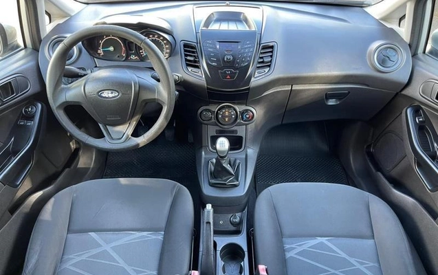 imagem-https://www.socarrao.com.br/sc-vehicle-images-prod/1339997/1788976809029-7870671_13_B_8b47c5af20.jpeg