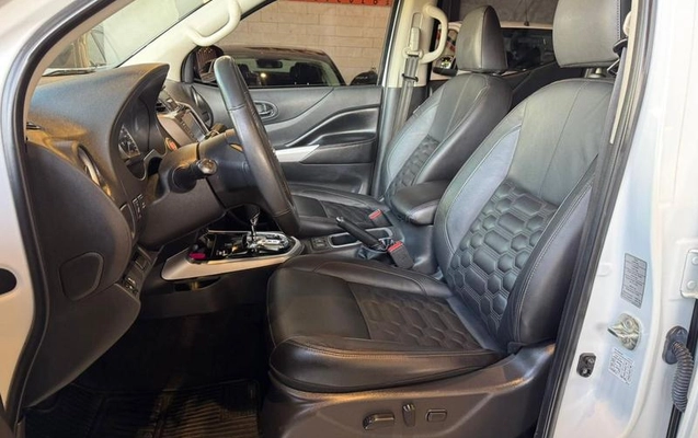 imagem-https://www.socarrao.com.br/sc-vehicle-images-prod/1340640/1787585291984-8076876_10_B_7f82b489cb.jpeg