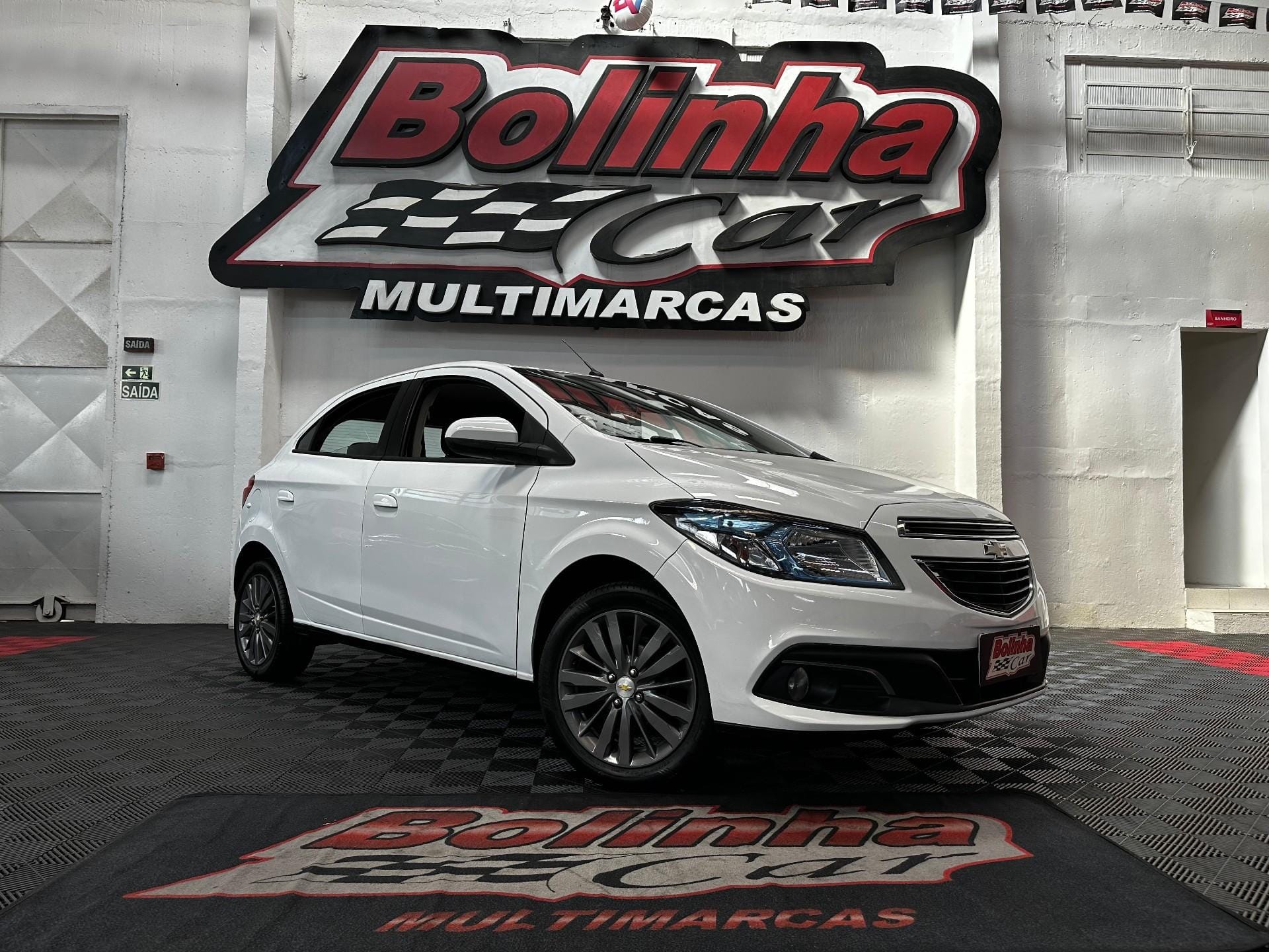 Chevrolet Onix HATCH LTZ 1.4 8V FlexPower 5p Mec. na cor Branco no Guaíba / RS - 13413