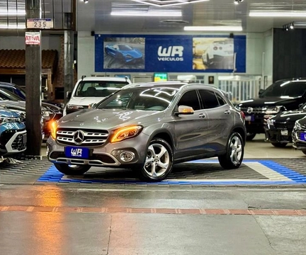 Mercedes-Benz GLA 200 2018 Cinza — foto 1 de 3