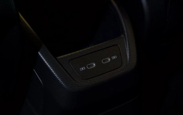 imagem-https://www.socarrao.com.br/sc-vehicle-images-prod/1342710/1789220119793-8077677_0_B_72b437f7f1.jpeg