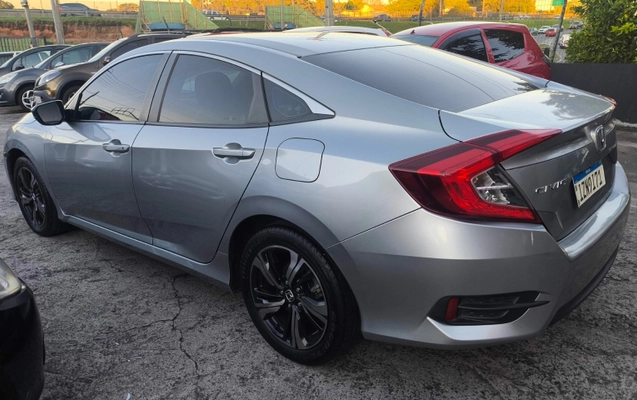 imagem-https://www.socarrao.com.br/sc-vehicle-images-prod/1342733/1778721207381-app-photos-GG2L9UXMESzbizo7aMYX6bd1Pup5z88T.jpg