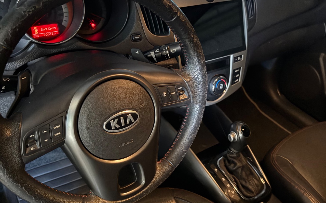 imagem-https://www.socarrao.com.br/sc-vehicle-images-prod/1343478/1778534039007-SU1HXzU2NjAuanBlZw.jpeg