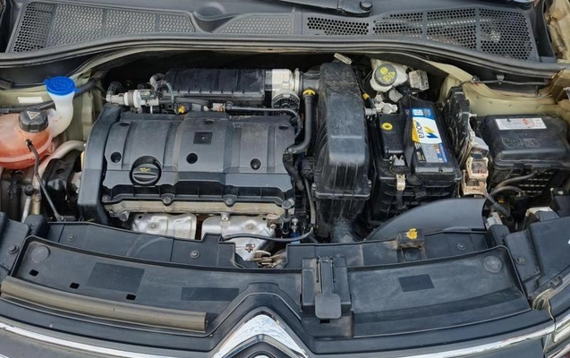 imagem-https://www.socarrao.com.br/sc-vehicle-images-prod/1361591/1788622120054-8058673_4_B_011fff4dd1.jpeg
