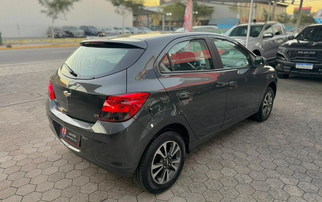 imagem-https://www.socarrao.com.br/sc-vehicle-images-prod/1361899/1778588795214-0af99958-9078-4f51-ad19-38afcd4ca29b.jpg