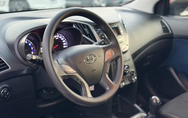 imagem-https://www.socarrao.com.br/sc-vehicle-images-prod/1361979/1778589745247-V2hhdHNBcHAgSW1hZ2UgMjAyNi0wNS0xMSBhdCAxOC4yMi4xMiAoMSkuanBlZw.jpeg