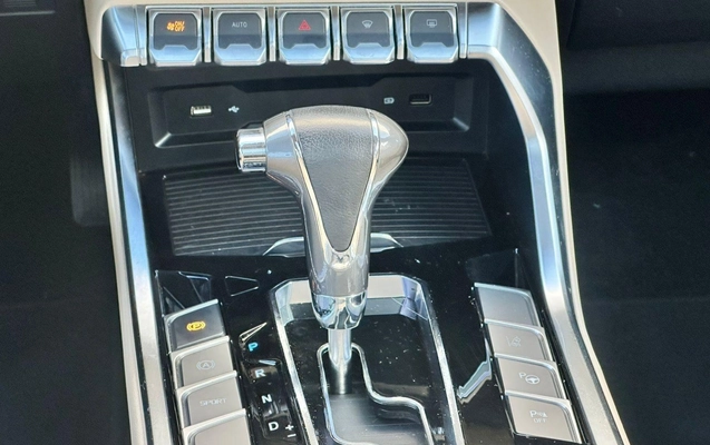 imagem-https://www.socarrao.com.br/sc-vehicle-images-prod/1362074/1789063960919-fee1df45d919404596c9d55b5de6fa47_1778079697618.jpeg