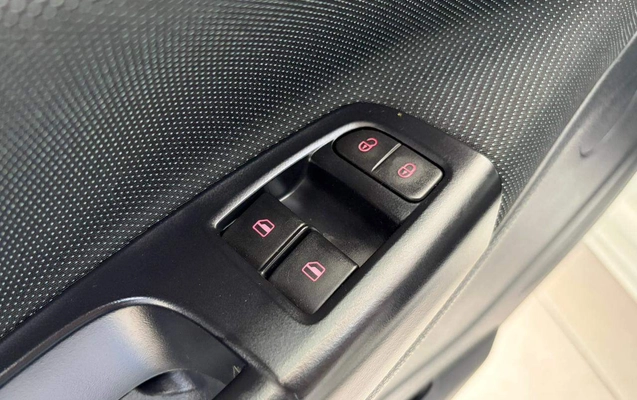 imagem-https://www.socarrao.com.br/sc-vehicle-images-prod/1363456/1781803035311-039d9f727a4f4a8f895ecf4feb01467e_1781802035622.jpg