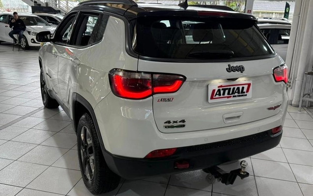 imagem-https://www.socarrao.com.br/sc-vehicle-images-prod/1363633/1788198397229-8076691_8_B_38b84fbee9.jpeg