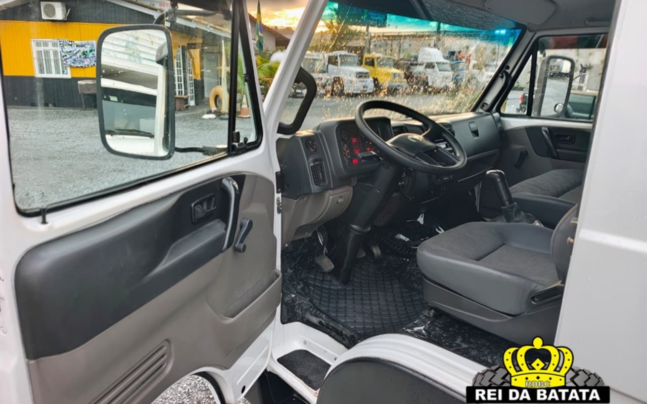 imagem-https://www.socarrao.com.br/sc-vehicle-images-prod/1364601/1778594775074-Ny5qcGc.jpg