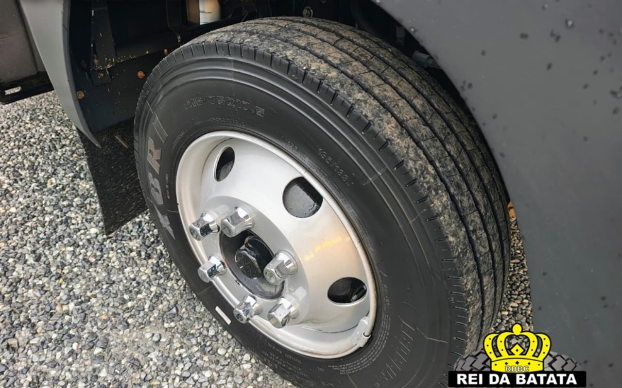 imagem-https://www.socarrao.com.br/sc-vehicle-images-prod/1364601/1778594775766-MTcuanBn.jpg