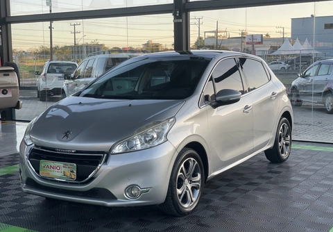 Peugeot 208 2016 Prata — foto 1 de 3