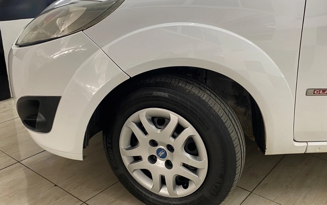 imagem-https://www.socarrao.com.br/sc-vehicle-images-prod/1366878/1778597851380-SU1HXzg1NTAuanBlZw.jpeg