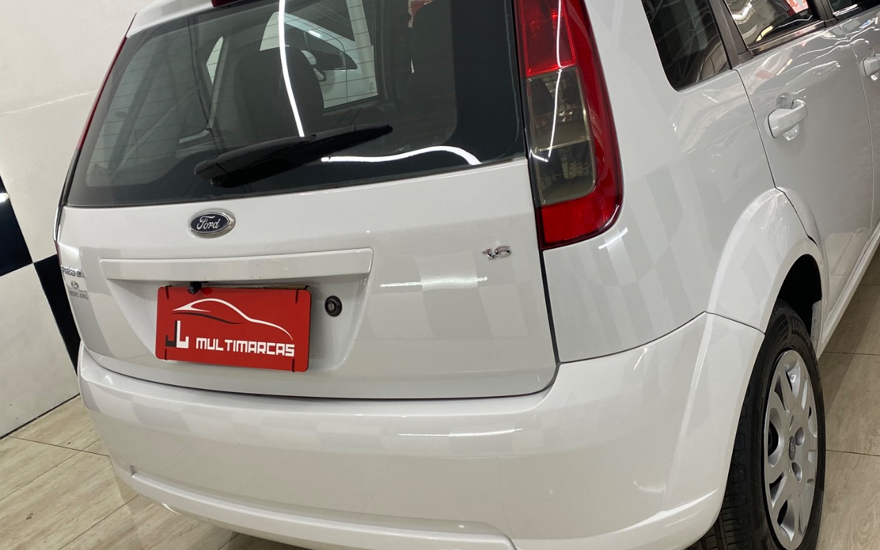 imagem-https://www.socarrao.com.br/sc-vehicle-images-prod/1366878/1778597851555-SU1HXzg1NjUuanBlZw.jpeg