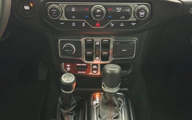 imagem-https://www.socarrao.com.br/sc-vehicle-images-prod/1370633/1785242458150-8076091_6_B_86110f07af.jpeg