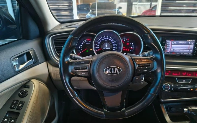 imagem-https://www.socarrao.com.br/sc-vehicle-images-prod/13714/1786477159184-7747627_12_B_1e1c30097e.jpeg