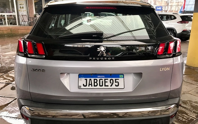imagem-https://www.socarrao.com.br/sc-vehicle-images-prod/1373343/1779401719951-mFTgzvDVrTcOnHRJ7DYSmM1EoSzpjHLL.jpg